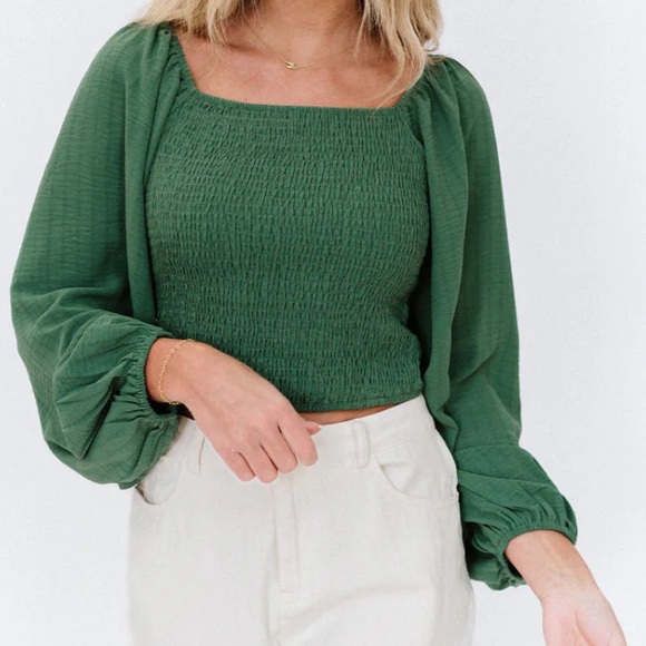 LISTICLE  Smocked Green Top Puff Sleeves -Sz M - Picture 5 of 10